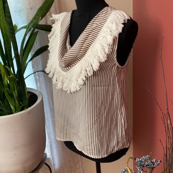 NEW - Line and Dot - Drape Sleeveless Blouse - Picture 2 of 6